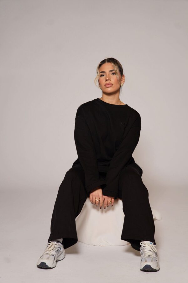 Sweene Lounge & Gym Set – Vielseitiges Schwarz für Komfort & Style - Image 7