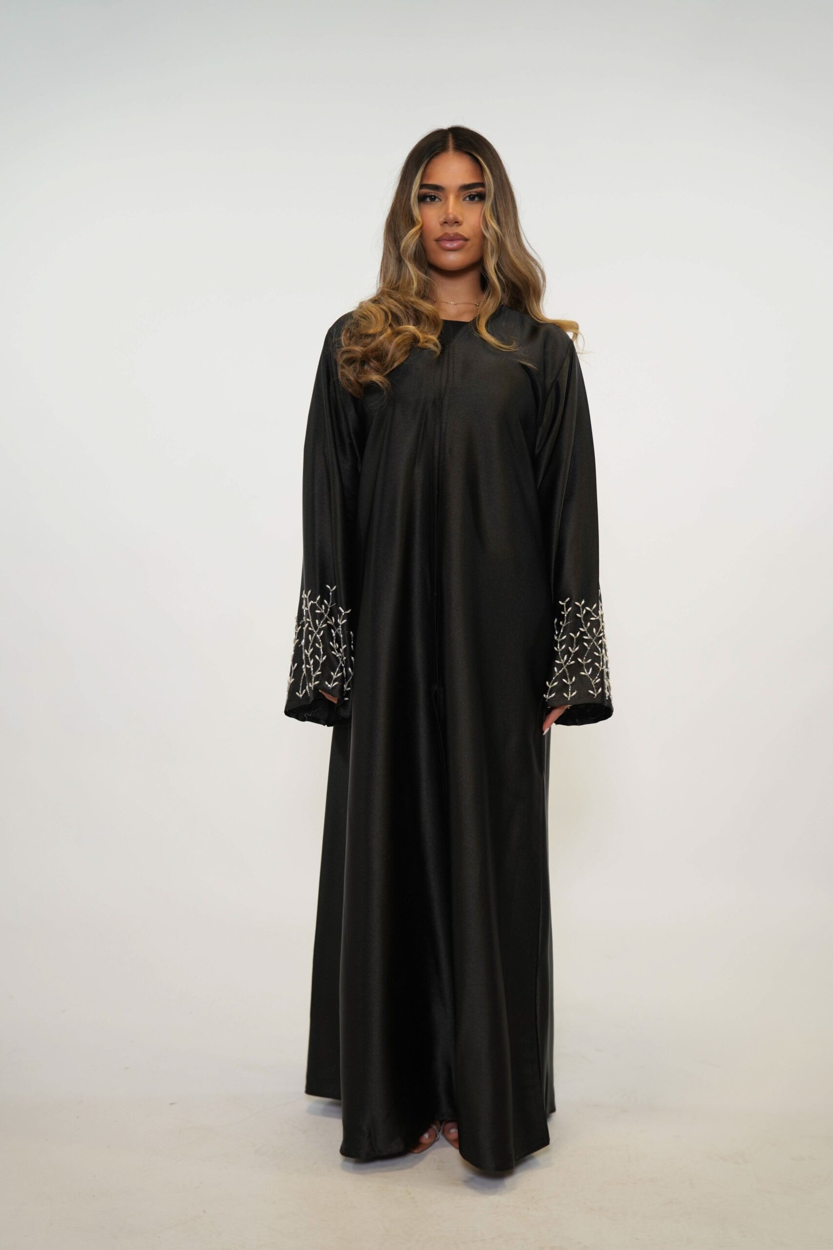 Sweene Mira Abaya – Klassisches Schwarz für edlen Auftritt - Image 3